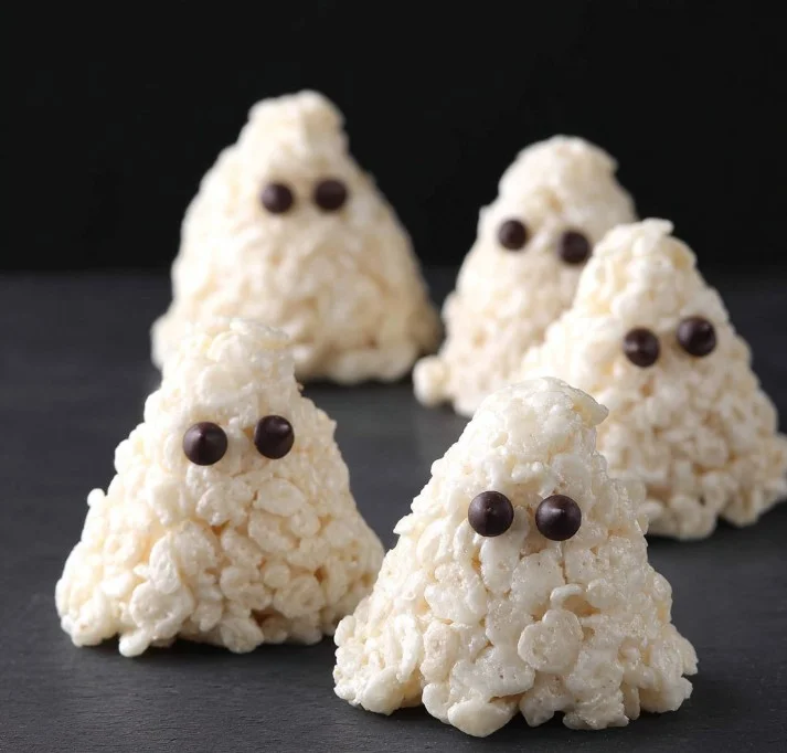 Rice Krispie Treat Ghosts